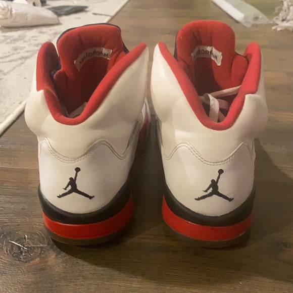 Jordan 5 - Picture 4 of 5